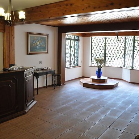 Hotel Vila Regina Campos do Jordão Buitenkant foto