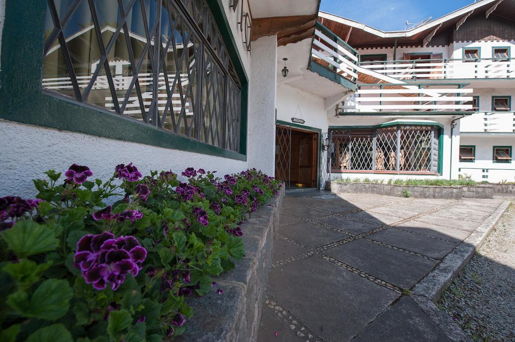 Hotel Vila Regina Campos do Jordão Buitenkant foto