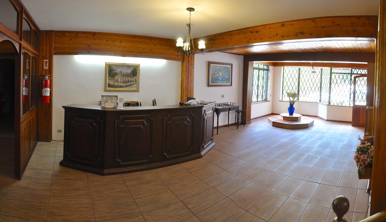 Hotel Vila Regina Campos do Jordão Buitenkant foto