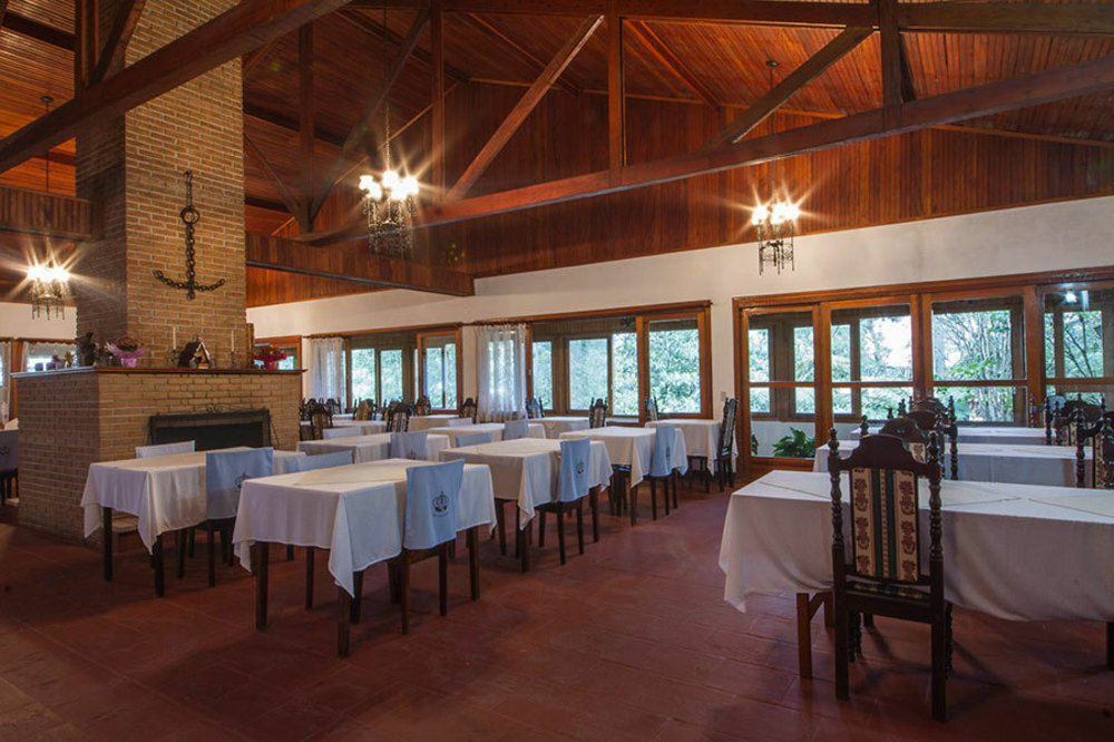 Hotel Vila Regina Campos do Jordão Buitenkant foto